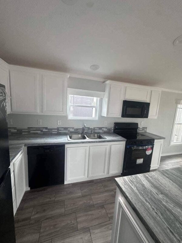 Mobile Home 2 bedrooms 2 bath, 1700sqft