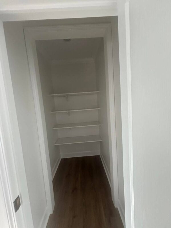 Mobile Home 3 bedrooms 2 baths, 2040sqft