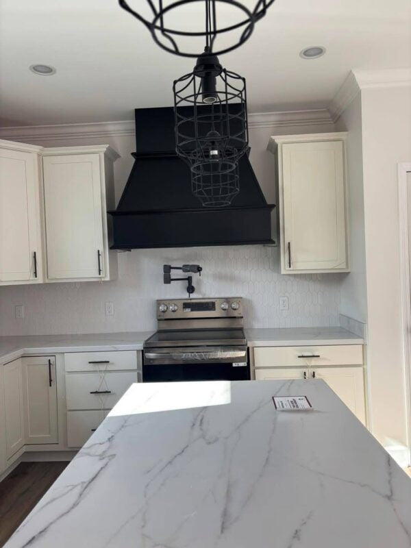 Mobile Home 3 bedrooms 2 baths, 2040sqft