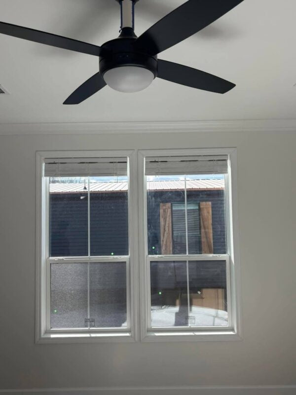 Mobile Home 3 bedrooms 2 baths, 2040sqft