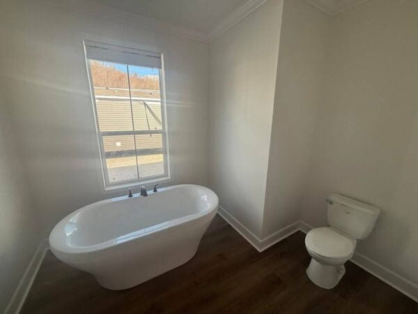 Mobile Home 3 bedrooms 2 baths, 2040sqft