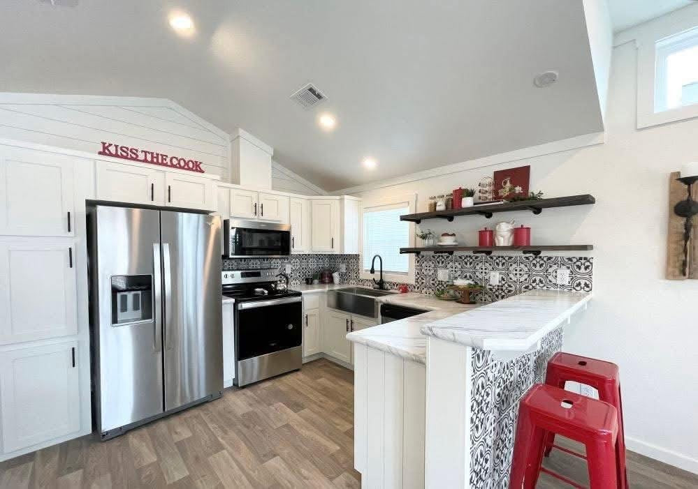 Mobile Home, 1 bedroom 1 Bath, 800sqft