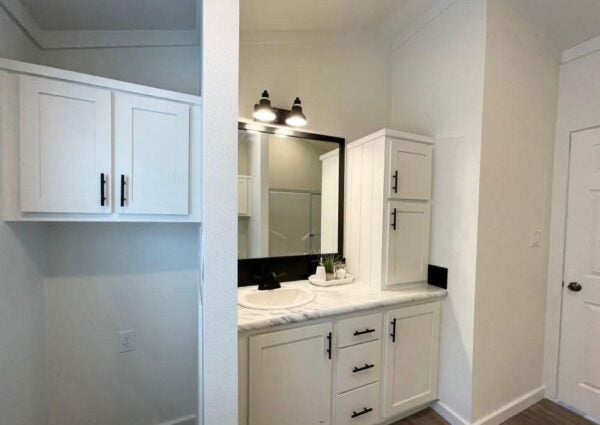 Mobile Home, 1 bedroom 1 Bath, 800sqft