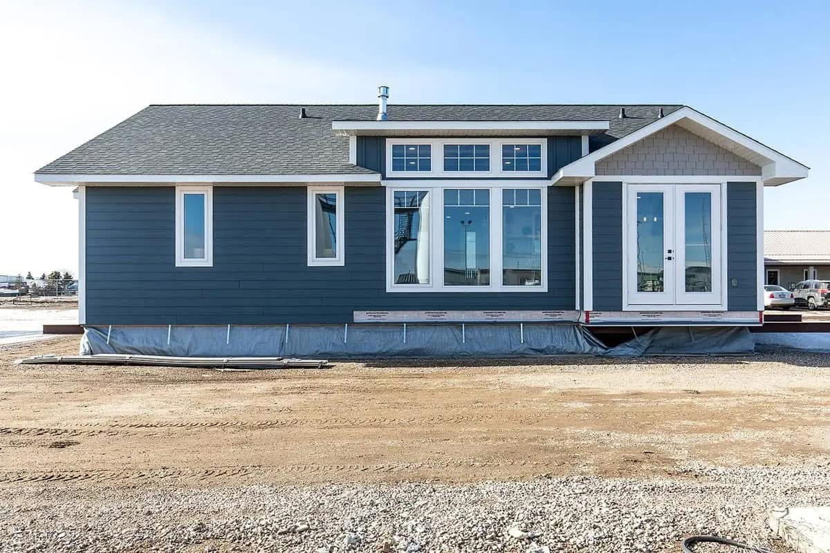 Mobile Home 3 bedroom 2 bath 1540sqft