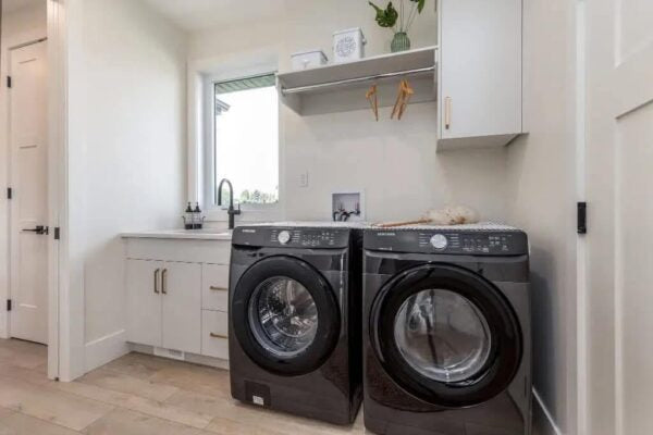Mobile Home 3 bedroom 2 bath 1540sqft